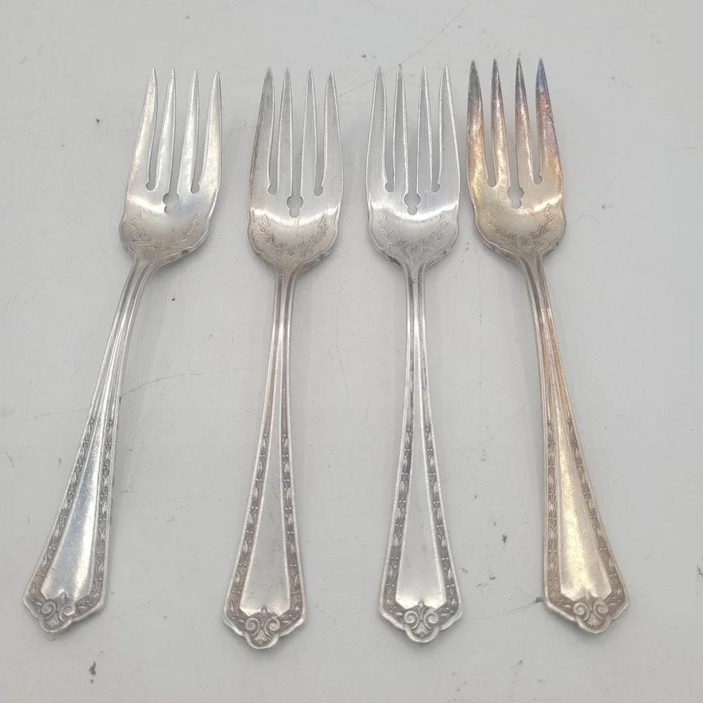 X4 Salad Fork Wm Rogers &‎ Son Silver Plate Hampden AA X 6.25